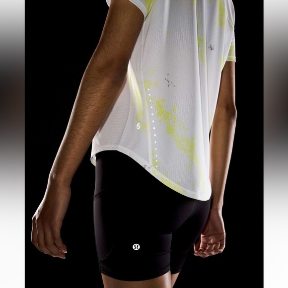 Lululemon High-Neck Running & Training T-Shirt Electric Lemon Multi - Size 4 - Picture 3 of 9